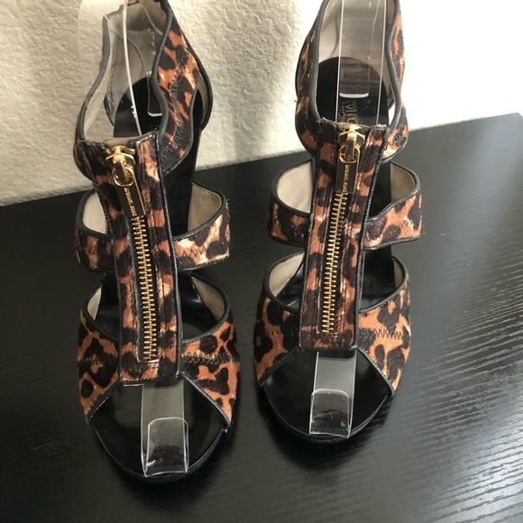Michael Kors Peep Toe Leopard Calf Hair heels - Picture 5 of 12
